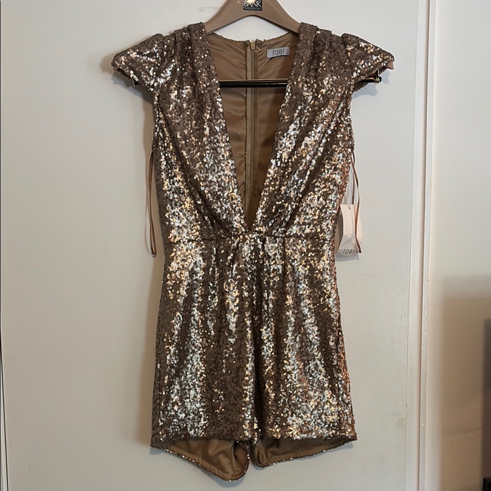 Tobi Shimmering Gold Sequin Outfit